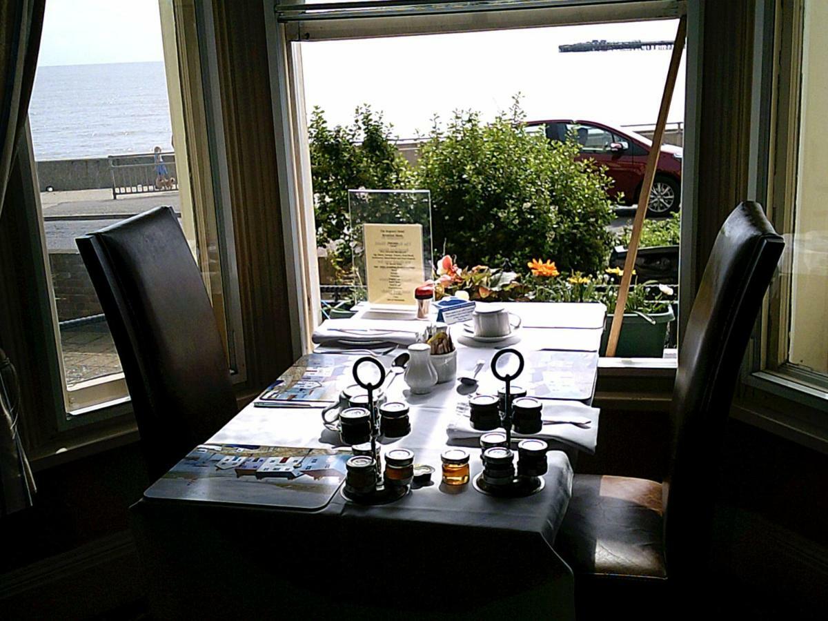 Regency House Bed & Breakfast Walton-on-the-Naze Exterior foto