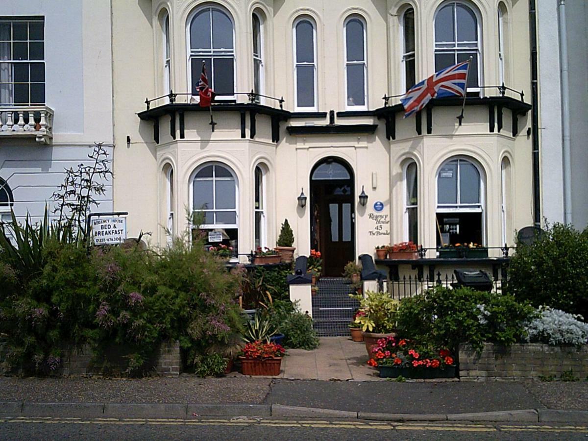 Regency House Bed & Breakfast Walton-on-the-Naze Exterior foto
